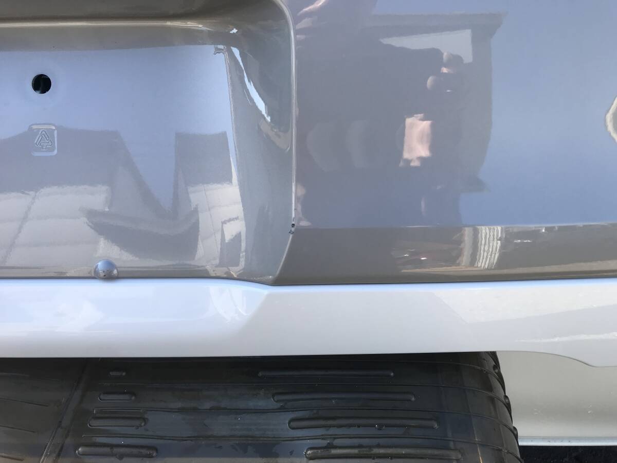 ムーヴキャンバス　ＬＡ８５０系　リアバンパー　ＸＬ８　グレーとパールのツートン　令和４年式_5