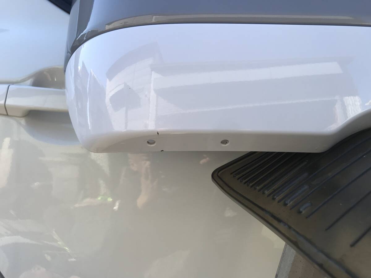 ムーヴキャンバス　ＬＡ８５０系　リアバンパー　ＸＬ８　グレーとパールのツートン　令和４年式_7