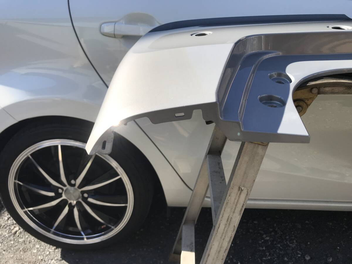 ムーヴキャンバス　ＬＡ８５０系　リアバンパー　ＸＬ８　グレーとパールのツートン　令和４年式_8