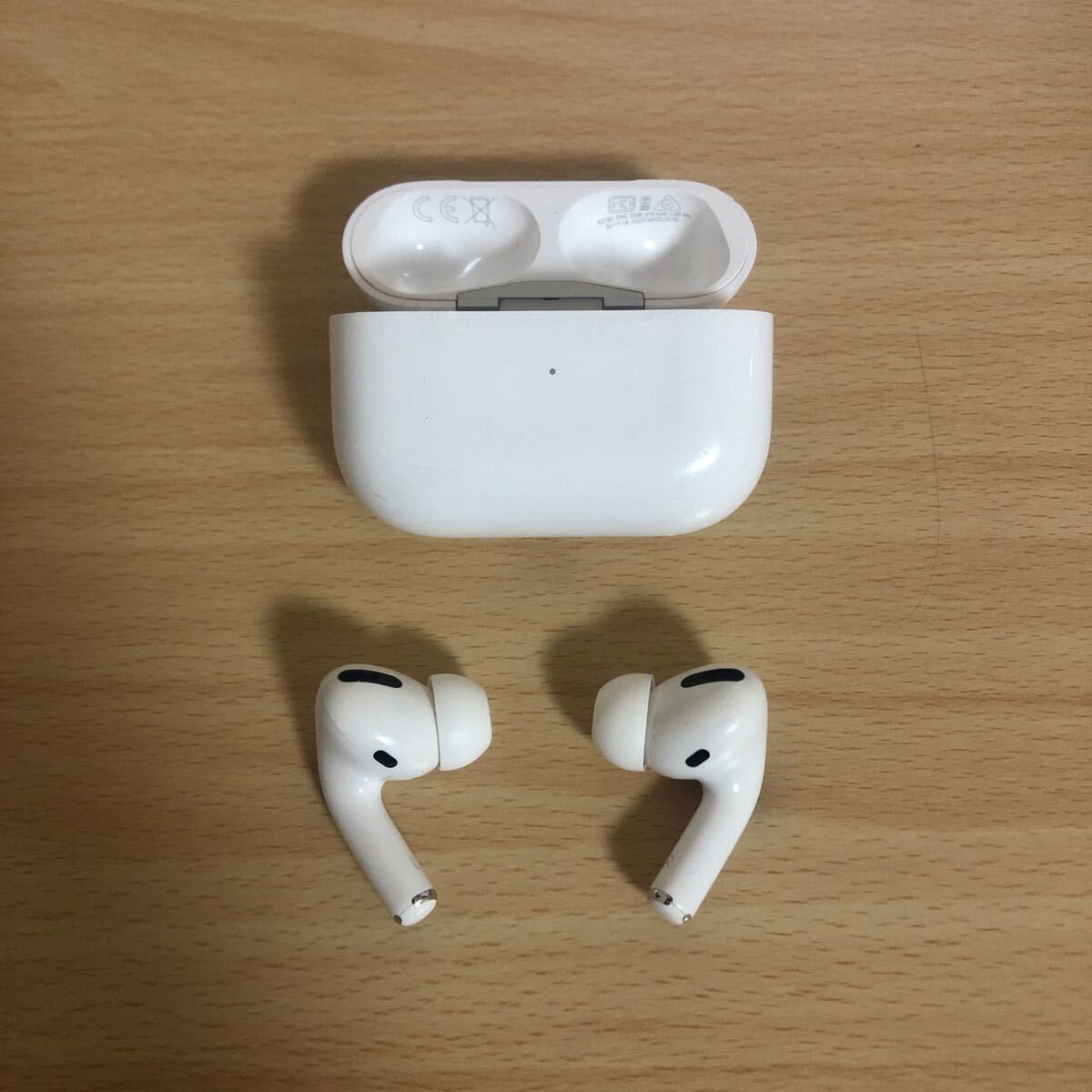 Apple AirPods Pro 第1世代 A2083 A2084 A2190 MWP22J/A イヤホン 0128