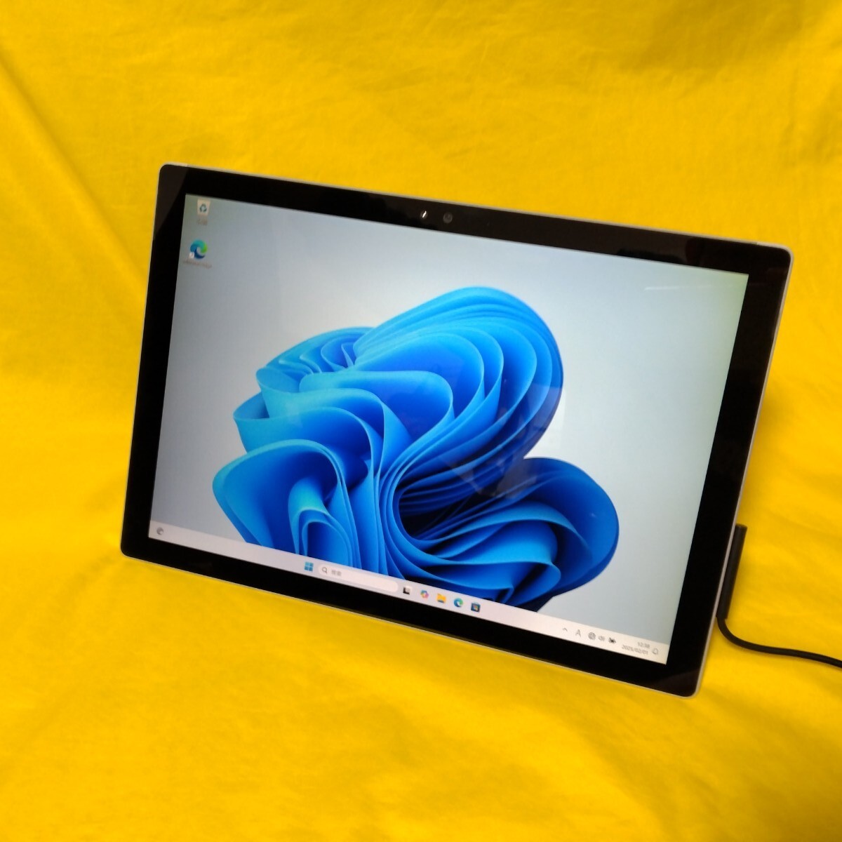 1円スタート】Surface Pro 4 model 1724 CPU:i5 SSD:256GB RAM:8GB
