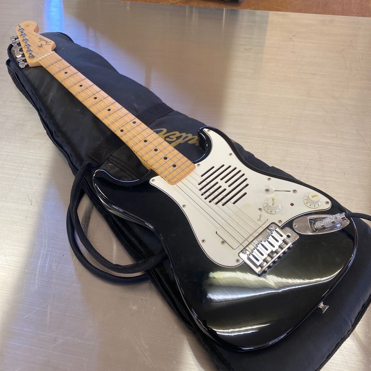 Fender フェンダー Stratocaster with synchronized Tremolo N071431
