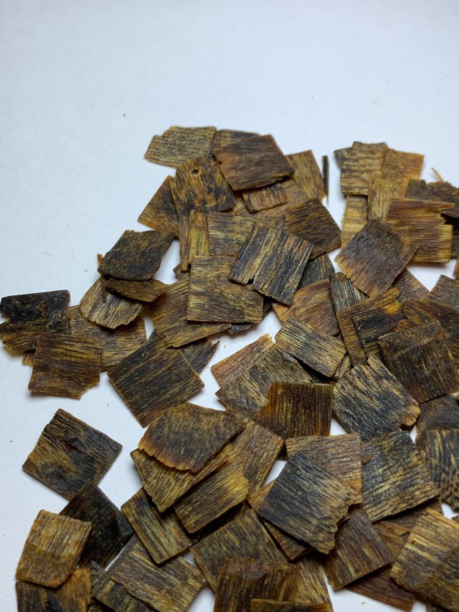 □伽羅□香木 極品伽羅 角割 8.6g 聞香用香木 ☆香道 茶道｜沈香 伽羅