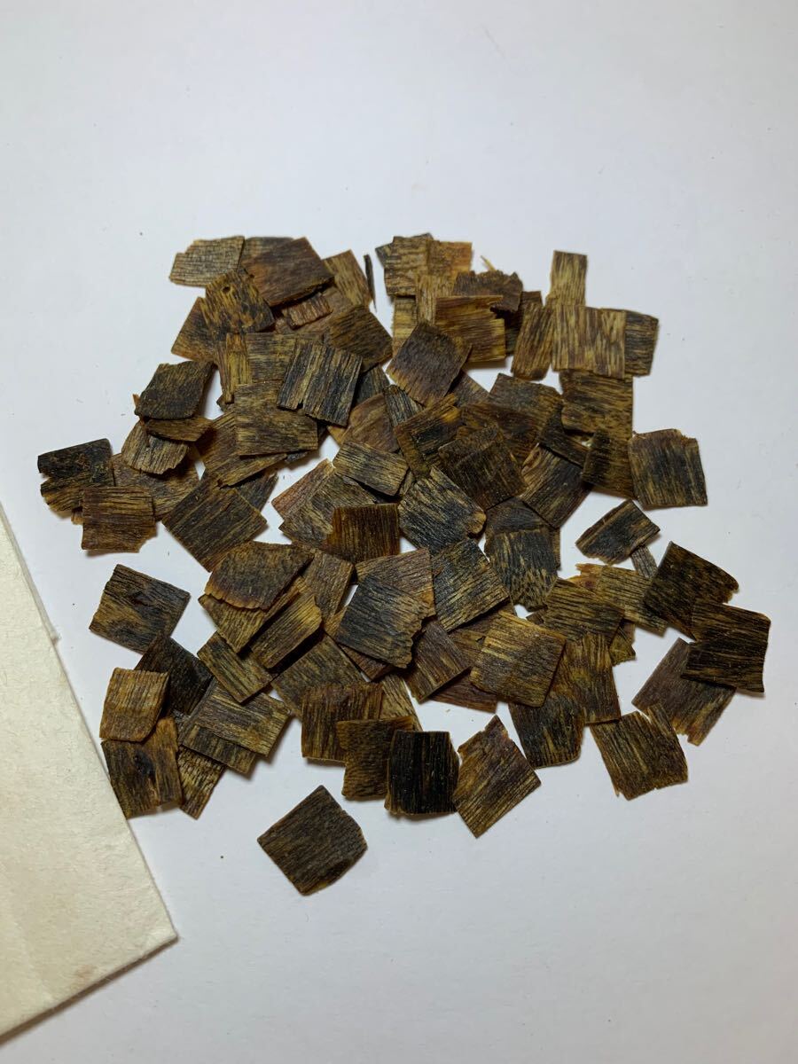 □伽羅□香木 極品伽羅 角割 8.6g 聞香用香木 ☆香道 茶道｜沈香 伽羅