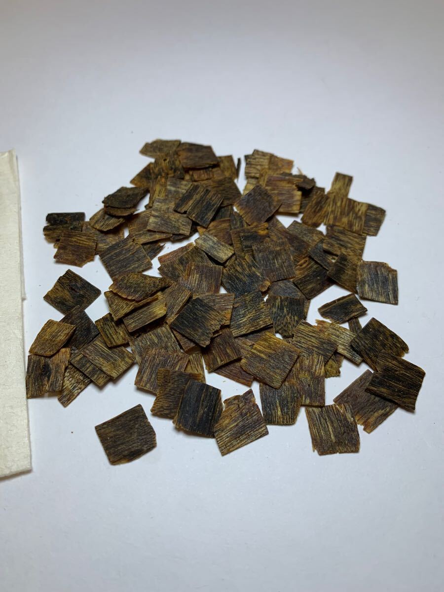 □伽羅□香木 極品伽羅 角割 8.6g 聞香用香木 ☆香道 茶道｜沈香 伽羅