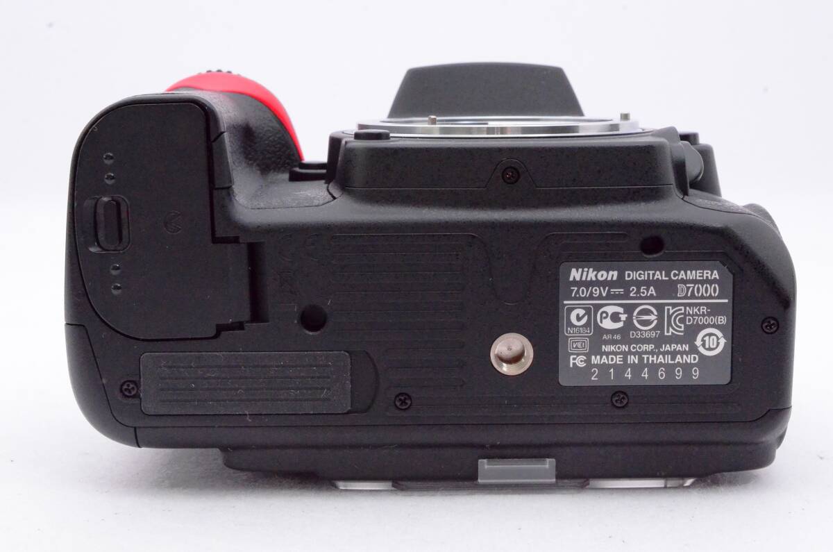 人気 Nikon ニコン D7000 デジタル一眼カメラ ボディ 付属品多数_6