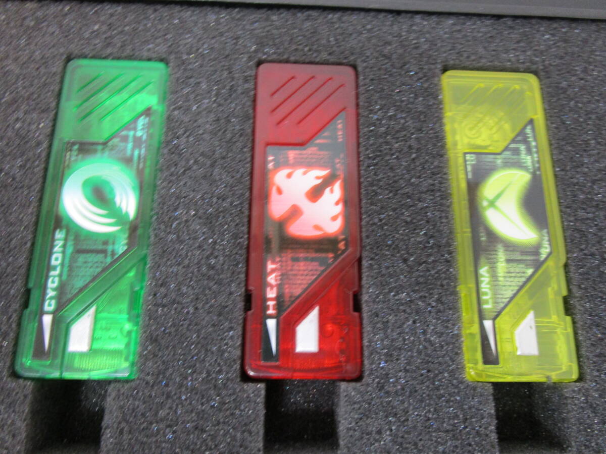 098)仮面ライダーW ガイアメモリ USB Ver. 2GB バンダイ - 抽選販売CSM 
