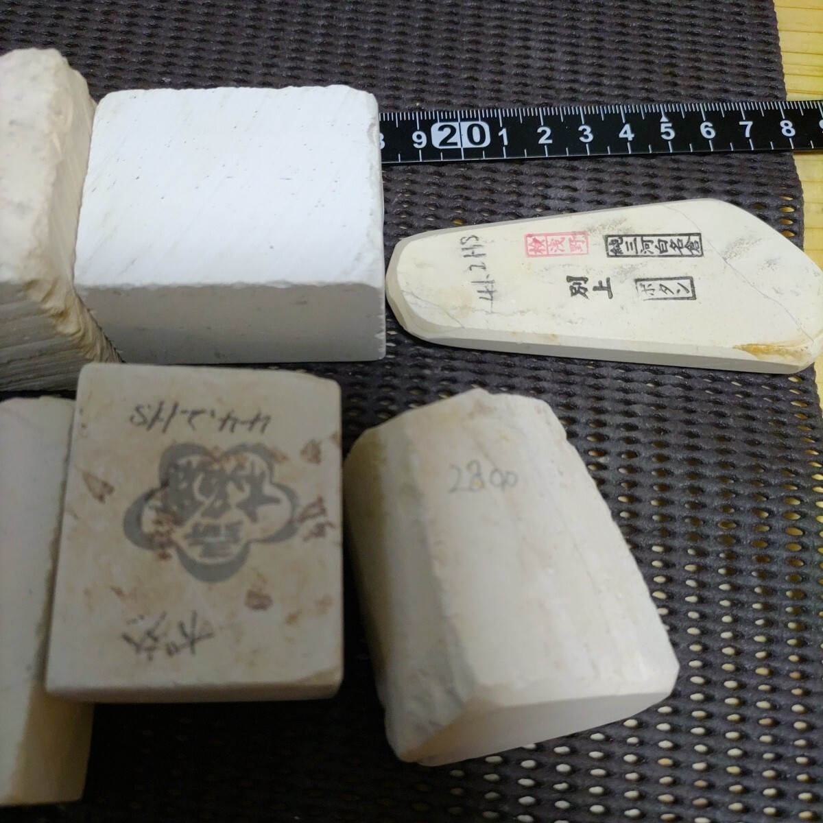 純三河 白名倉 砥石 1169g 天然砥石 三河白名倉 名倉砥石 剃刀 日本剃刀 西洋剃刀 床屋 サロン 日本剃刀_8
