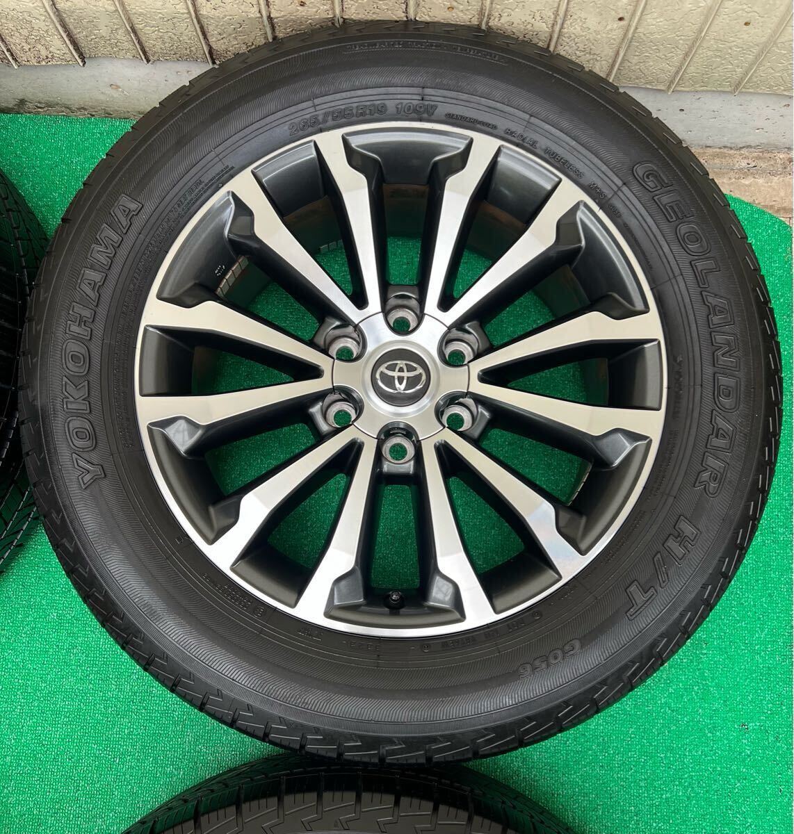 新車外し 超美品 トヨタ ランドクルーザープラド 後期 純正19インチ