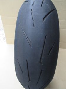 PIRELLI DIABLO ROOSO Ⅳ CORSA 190/55ZR17 24年05週 ピレリ ディアブロ ロッソ４ コルサ