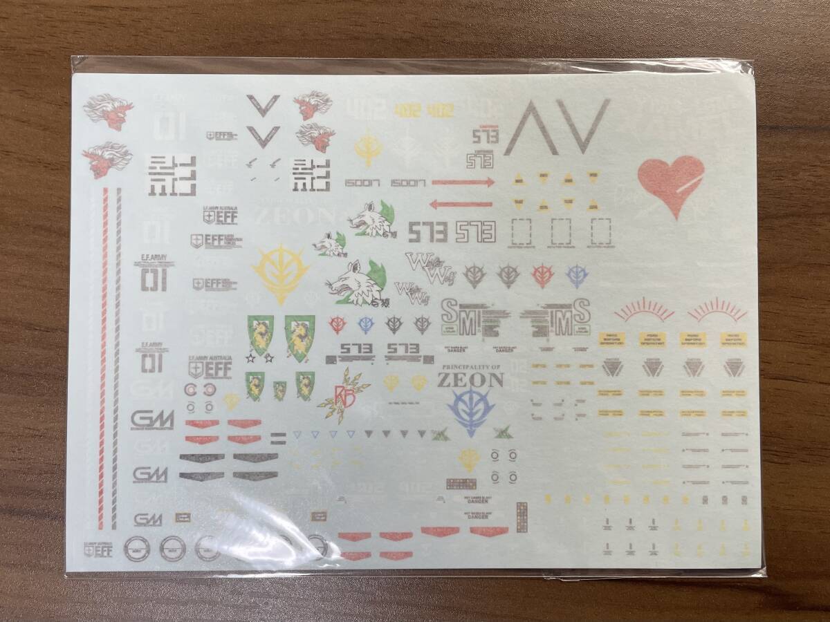 （国内発送 送料無料）未開封 YMS-16M ザメル 1/100スケール 水転写式デカール付き 未組立 プラモデル（検1/1440083Gp0123デンドロビウム_4