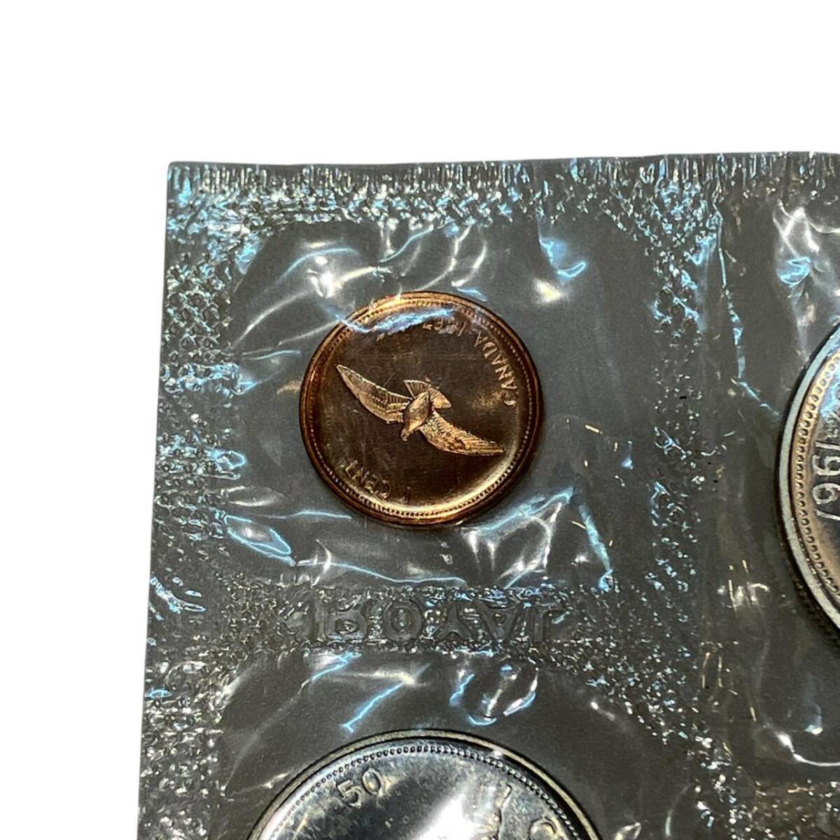 未使用 未開封 エリザベス2世 カナダ連邦 建国100周年記念 銀貨 1ドル
