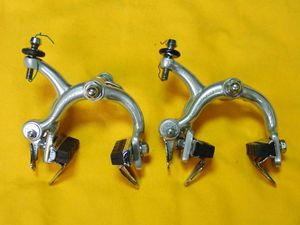 カンパニョーロ旧レコードブレーキ本体　通称平クイック　ノーマルアーチナット止め　ジ