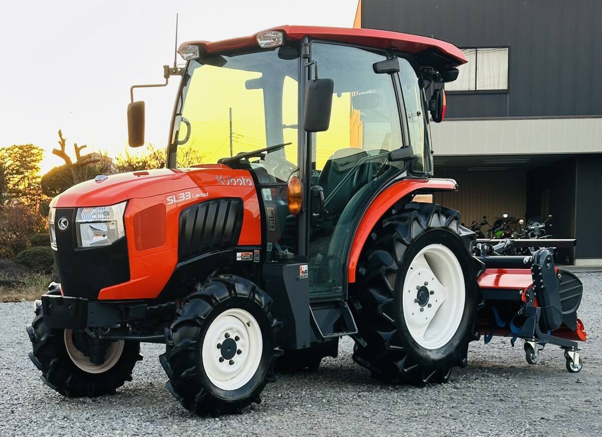 クボタ 4WD トラクター SL33L-PC 304時間 エアコン/キャビン付【茨城県