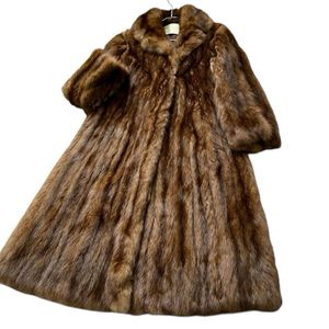 リアルファーのYahoo!オークション(旧ヤフオク!)の相場・価格を見る