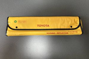 ★トヨタ 純正 ウォーニングリフレクター 三角停止表示板 (昼夜間兼用型) 08237-00041 デ