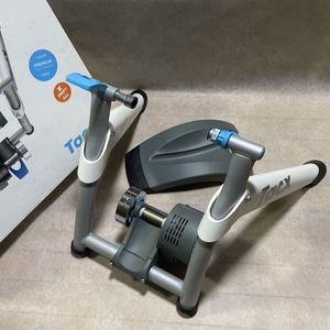 ★通電接続 速度計測動作OK! TACX Flow Smart T2240-72 スマホ Bluetooth接続 スマートト