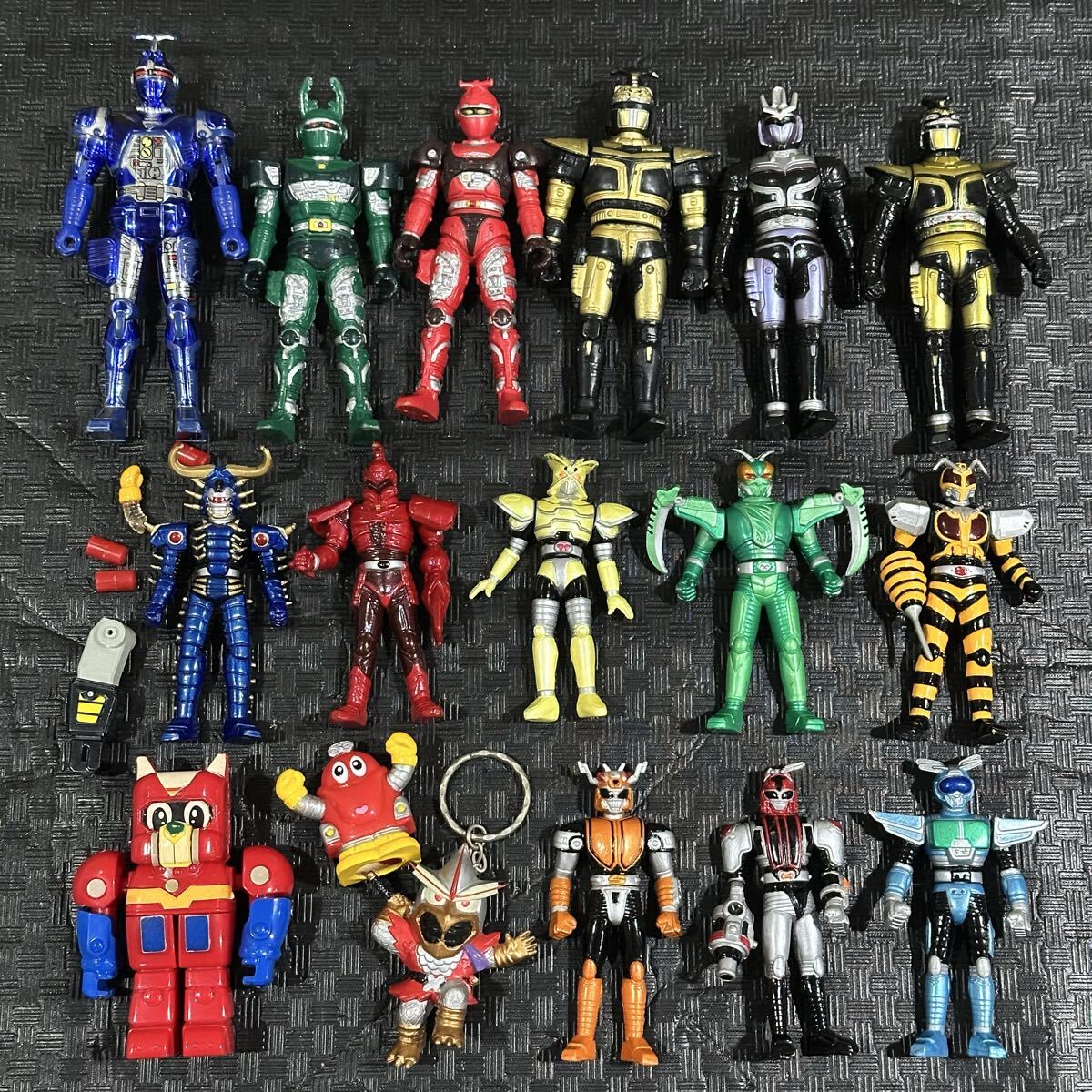 BANDAIビーファイターカブトソフビ メタルヒーローシリーズまとめ売り メタルヒーロー ビーファイター カブト フィギュア ソフビ 人形 魔剣鎧