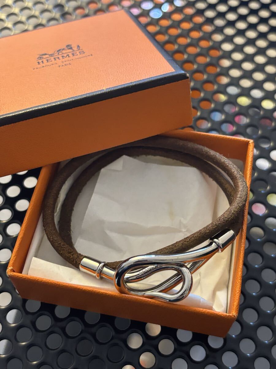 二重巻きブレスレットの値段と価格推移は？｜4件の売買データから二重