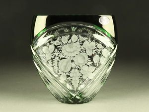 エルベ 花瓶の値段と価格推移は？｜5件の売買データからエルベ 花瓶の