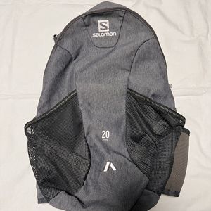 salomon サロモン バックパック　ザック　ランニングザック　 ランニングリュック　　ト