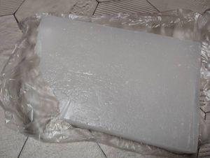 新品◆大きい　 約1.1kg◆　高純度パラフィンワックス　◆滑走用、クリーニングにも