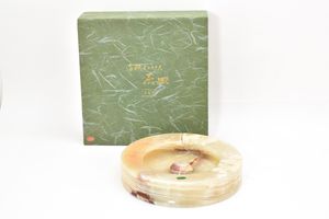 オニックス 灰皿の値段と価格推移は？｜4件の売買データからオニックス