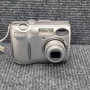 coolpix 5600のYahoo!オークション(旧ヤフオク!)の相場・価格を見る