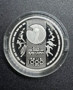 2002FIFAワールドカップ™ 純銀の中古価格は13,549円｜記念硬貨の新品