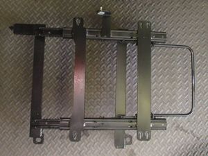 レカロ　シートレール　アルファロメオ・ミト　フィアット・プント右用　ローポジション