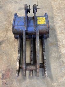 機械式フォーク Vio30用 つかみ はさみ 建設機械 アタッチメント 中古品