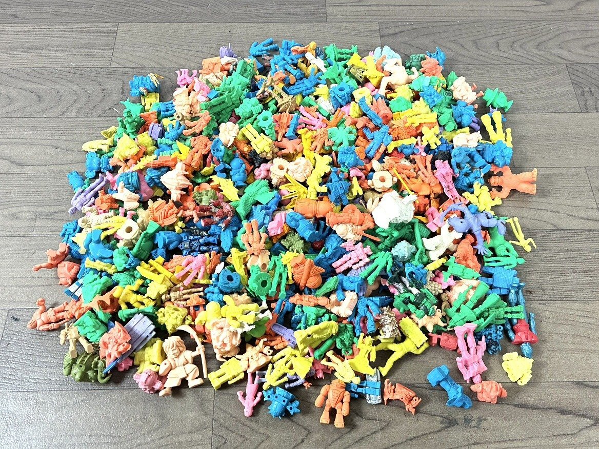 ウルトラマン 消しゴムの値段と価格推移は？｜358件の売買データから