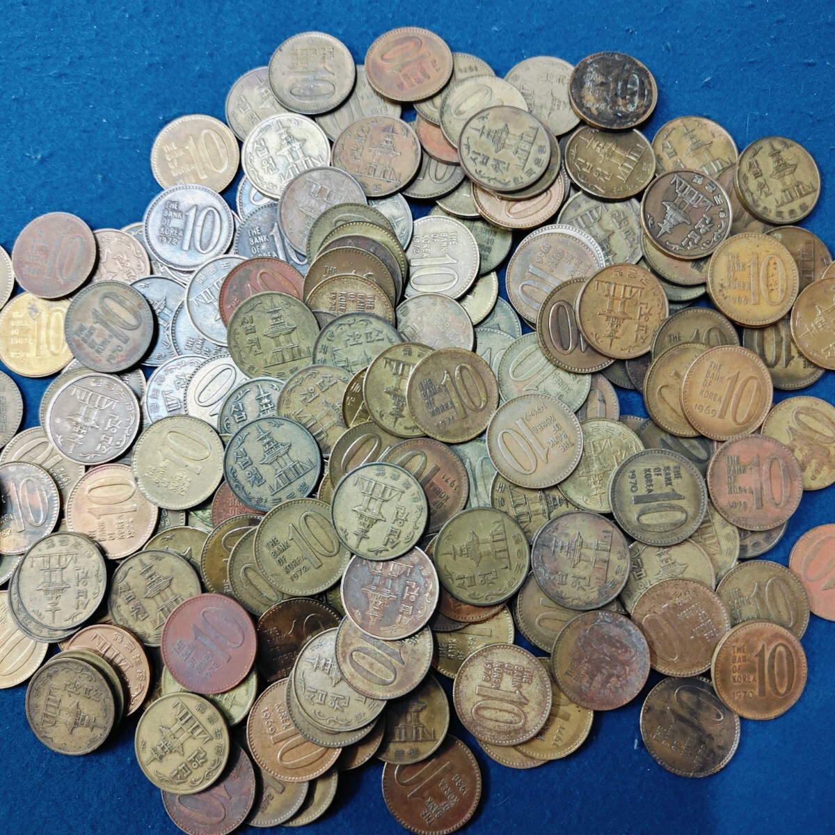 3284【大韓民国・韓国】10ウォン　アルミ貨　　古銭　1000枚セット 韓国 コイン 10ウォンの値段と価格推移は？｜5件の売買データから韓国