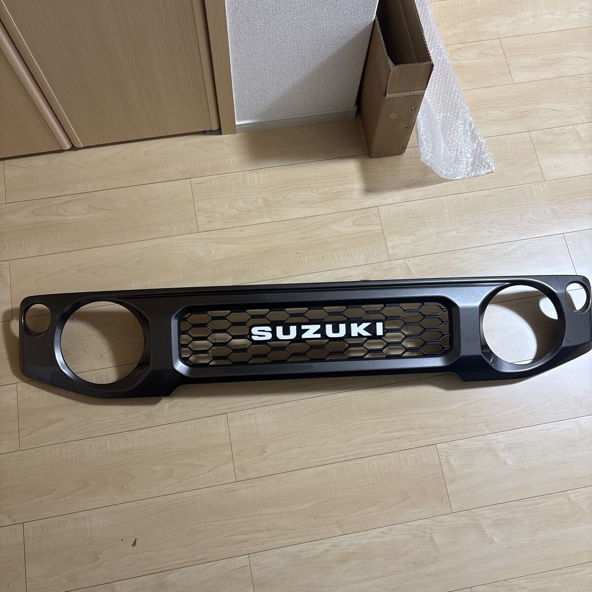 訳あり】SUZUKI ジムニーシエラ純正オプショングリル(フロント)｜売買
