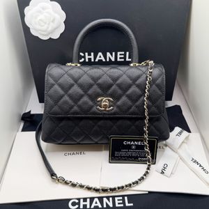 未使用同様 シャネル  正規品 チェーンバッグ♡おまとめmoeさまご専用品♡ CHANEL(シャネル) シャネル22チェーンバッグ AS3980 - ブラック