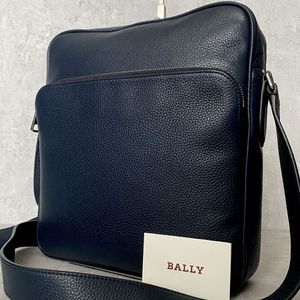 bally 現行のYahoo!オークション(旧ヤフオク!)の相場・価格を見る