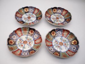 大聖寺伊万里　古美術　古道具　骨董品　奇玉宝鼎之珍 大聖寺伊万里 色絵 奇玉宝鼎之珍 菊型 五寸皿 - 生活骨董と古布の