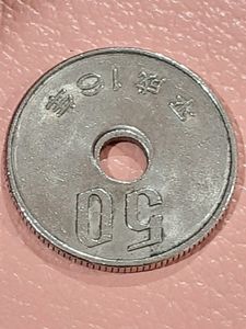 穴ズレの値段と価格推移は？｜62件の売買データから穴ズレの価値が