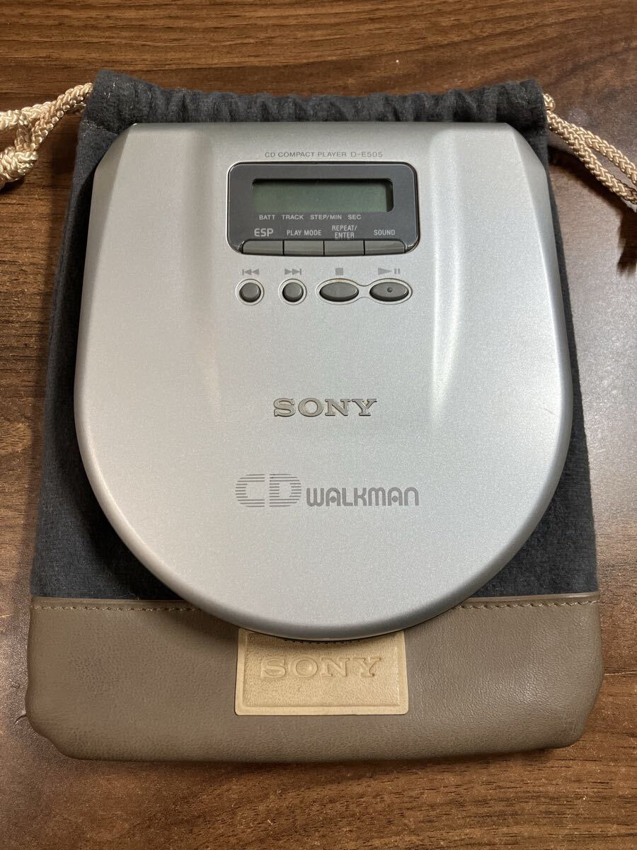 D209】SONY CD WALKMAN D-E505 CDコンパクトプレーヤー シルバー CD