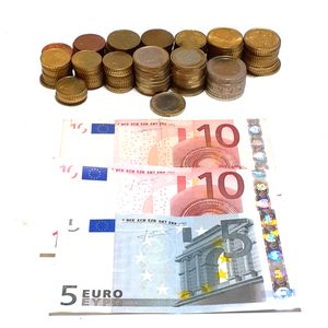 ユーロ硬貨のYahoo!オークション(旧ヤフオク!)の相場・価格を見る