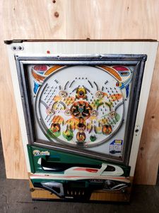 レトロ パチンコ 手打ちのYahoo!オークション(旧ヤフオク!)の相場