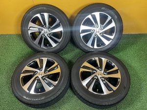新型フリード AIR EX 15インチ 純正アルミホイール（4本中、2本