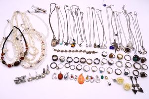 シルバーアクセサリーまとめのYahoo!オークション(旧ヤフオク!)の相場