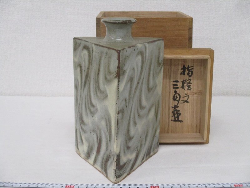 島岡達三 花瓶の値段と価格推移は？｜12件の売買データから島岡達三