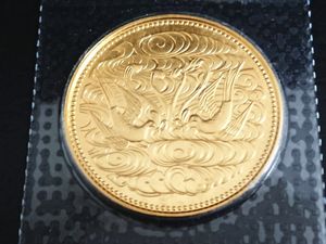 天皇陛下御在位60年 純金の中古価格は457,084円｜記念硬貨の新品・中古