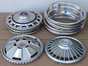 旧車 ホイールキャップの値段と価格推移は？｜83件の売買データから旧