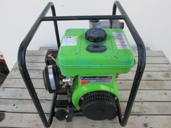 カワサキ FA130D エンジンポンプ PE-50FC 中古 110(エアポンプ