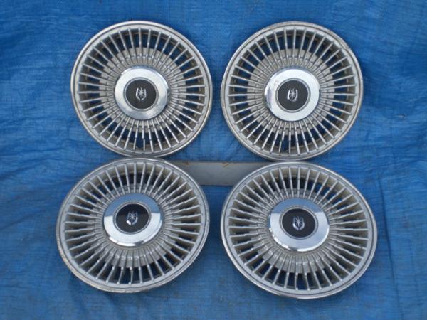 純正品 マークⅡ(GX71)ホイールキャップ4枚1台分*