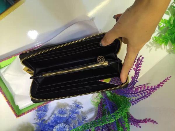 美品トリーバーチエナメル ラウンドファスナー長財布☆黒 美品トリーバーチエナメル ラウンドファスナー長財布☆黒