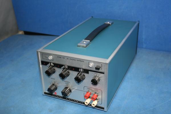 菊水 DC VOLTAGE STANDARD MODEL 104